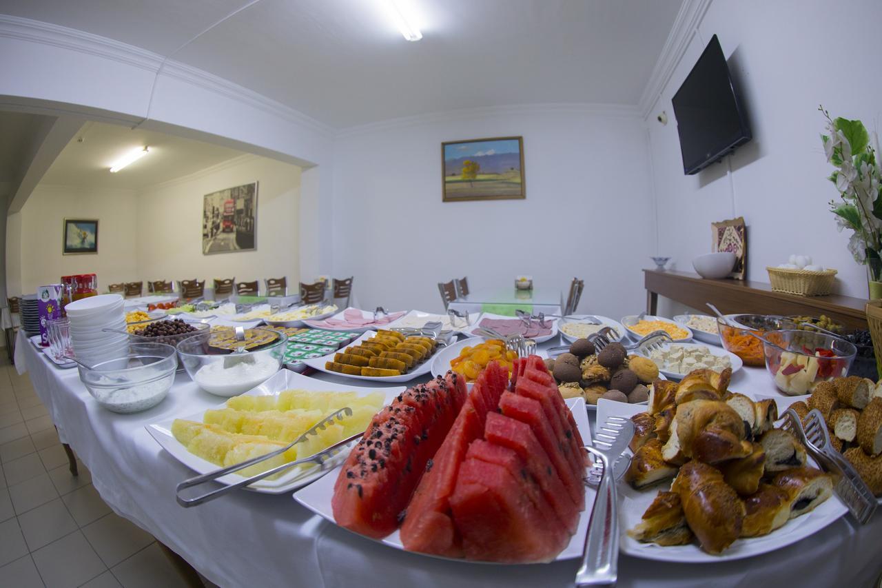 Ramparts Hotel Istanbul Bagian luar foto