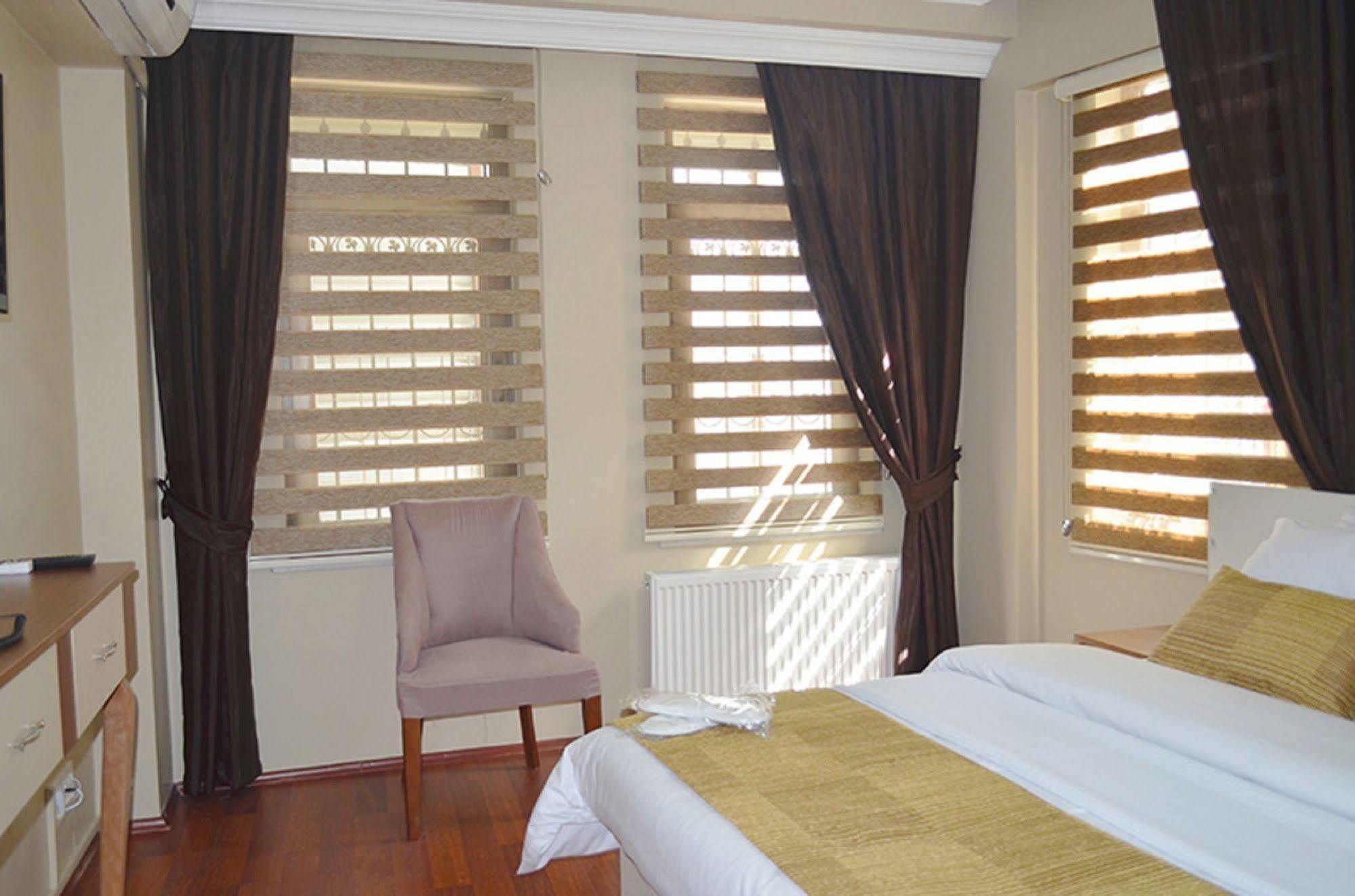 Ramparts Hotel Istanbul Bagian luar foto