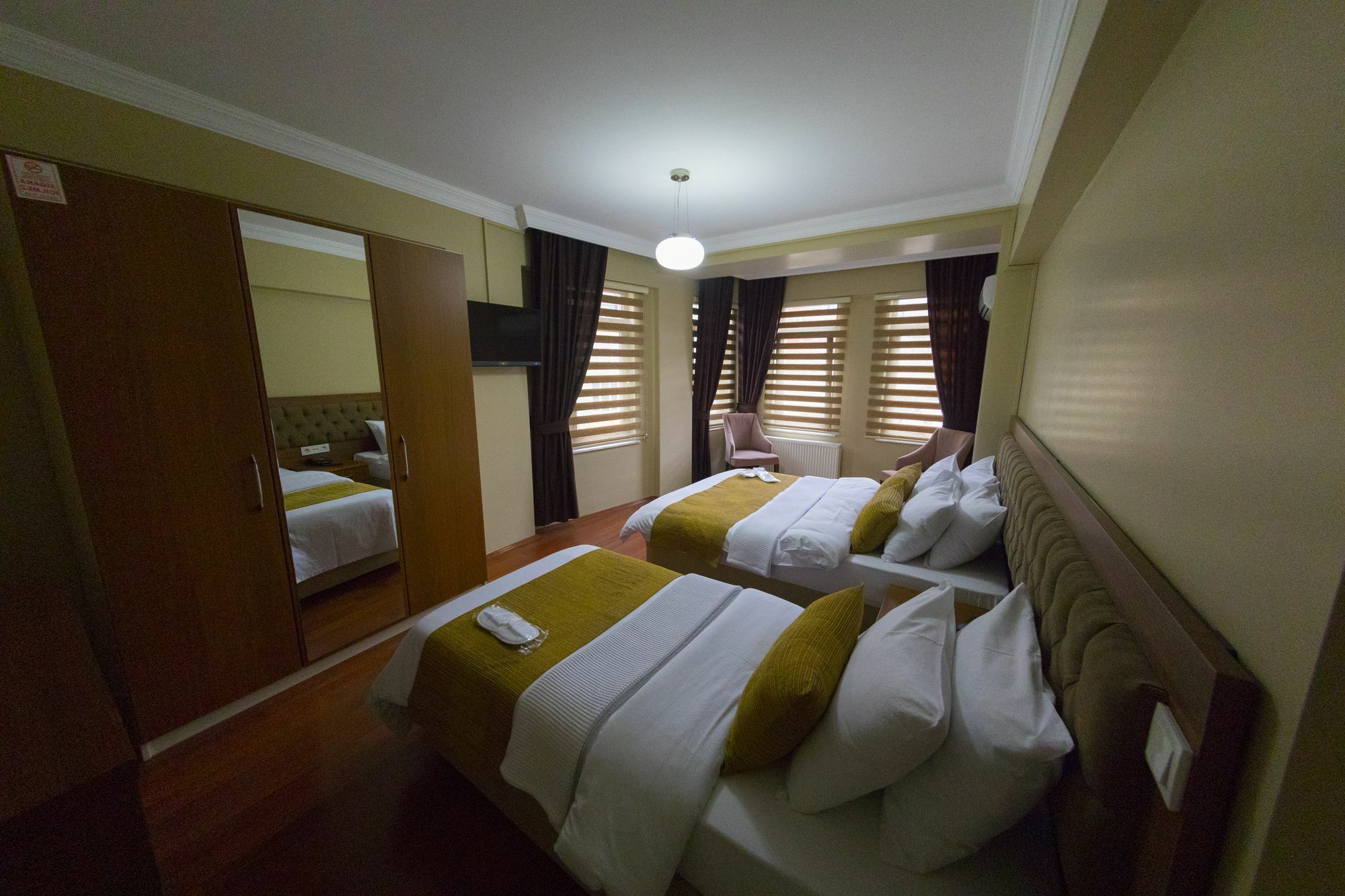 Ramparts Hotel Istanbul Bagian luar foto