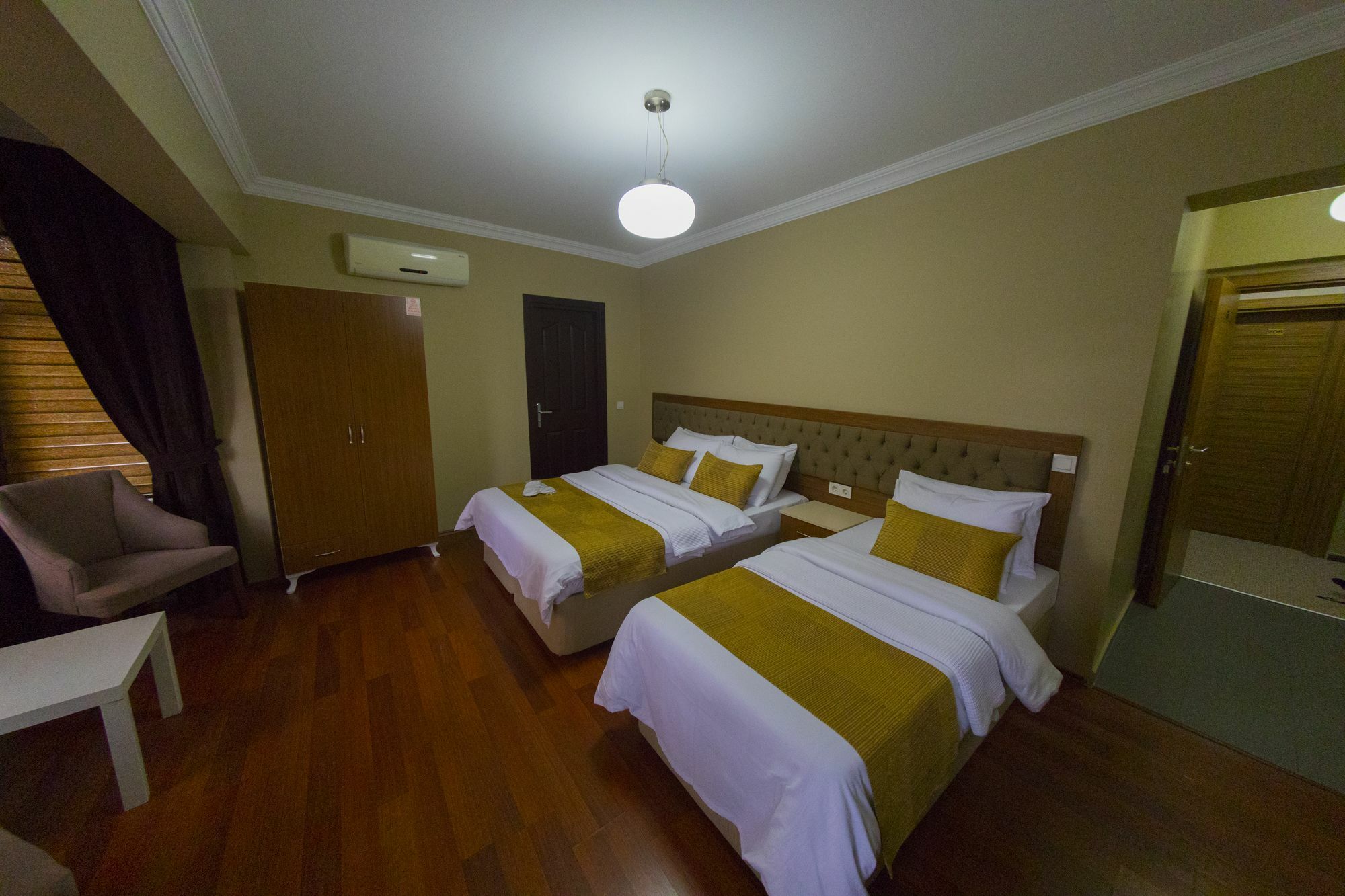 Ramparts Hotel Istanbul Bagian luar foto
